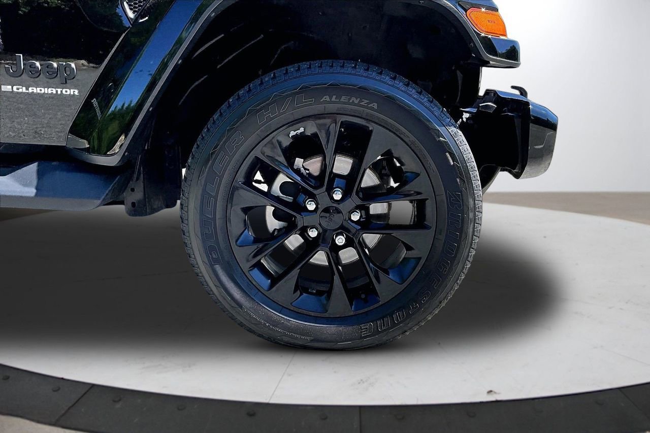 Certified 2023 Jeep Gladiator Overland AWD/4WD image 34