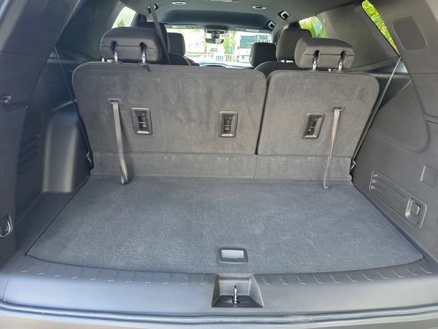 Used 2023 Chevrolet Traverse LT FWD image 19