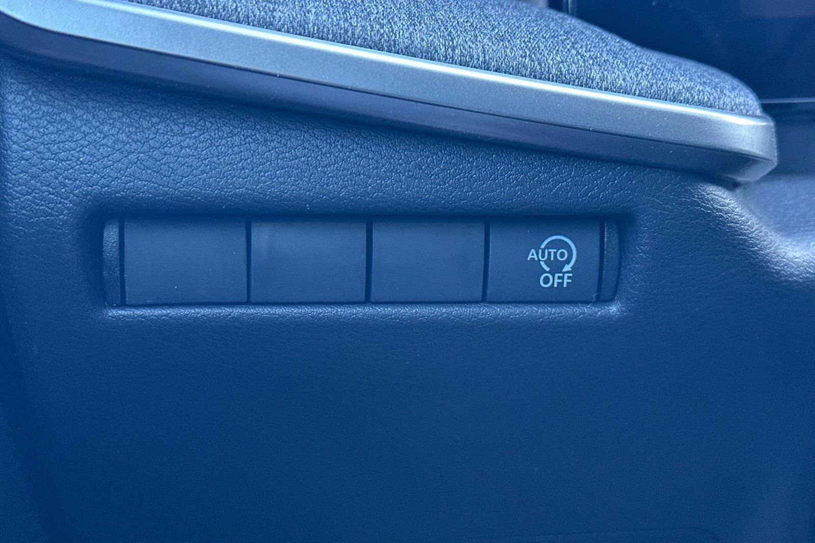 New 2026 Nissan Kicks S image 29