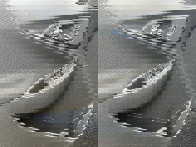 Used 2023 Chevrolet Malibu LT image 25