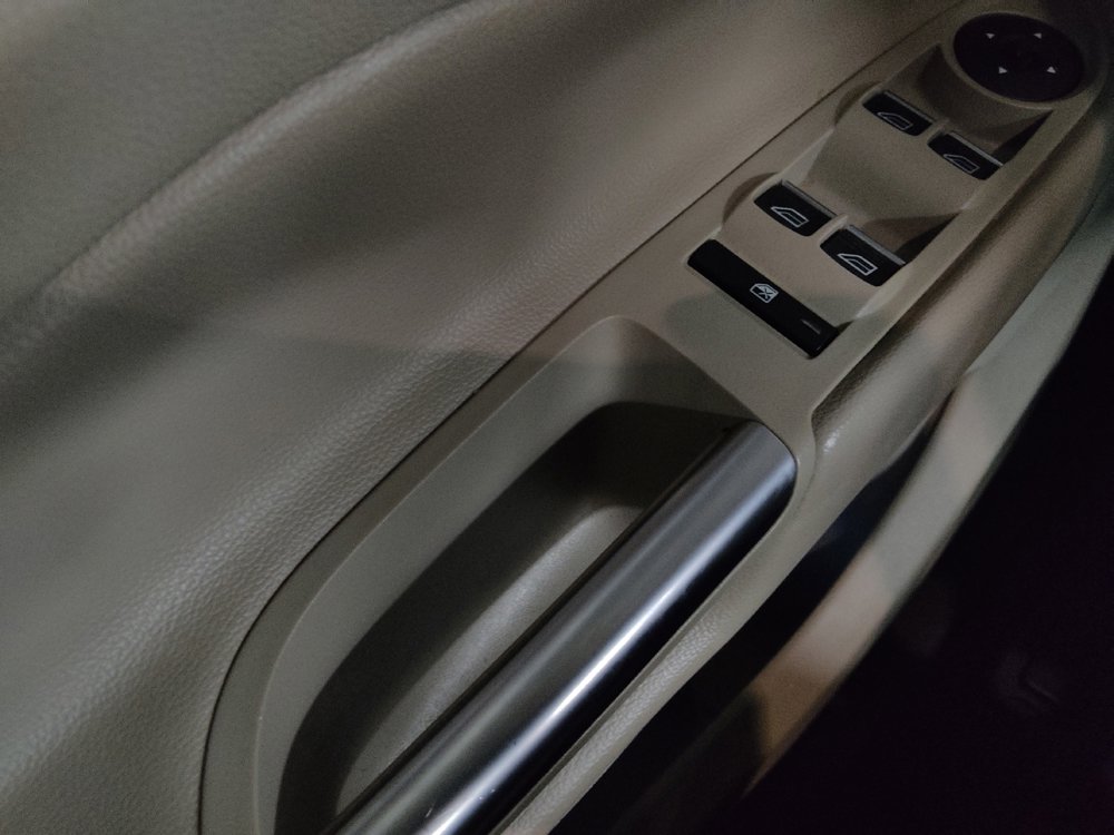 Used 2019 Ford Escape Titanium image 27