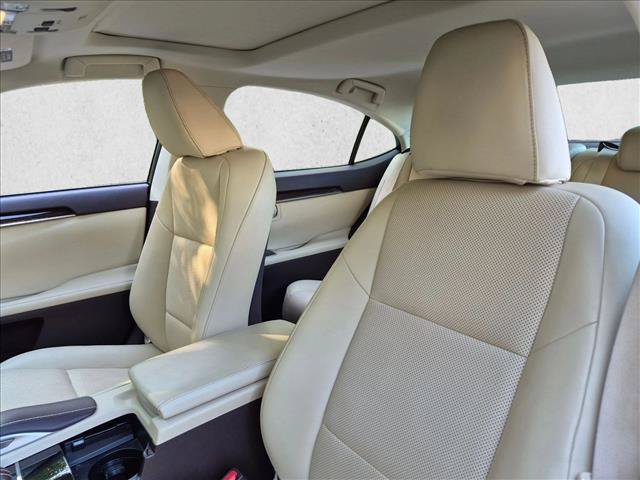 Used 2018 Lexus ES 350 w/ Navigation System Package FWD image 14