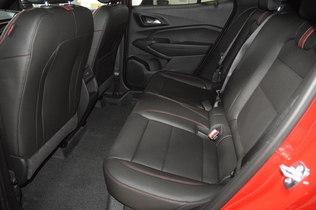New 2026 Chevrolet Trax RS w/ Sunroof Package FWD image 43