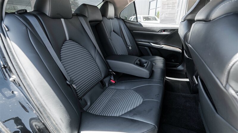 Used 2022 Toyota Camry SE w/ Convenience Package FWD image 33