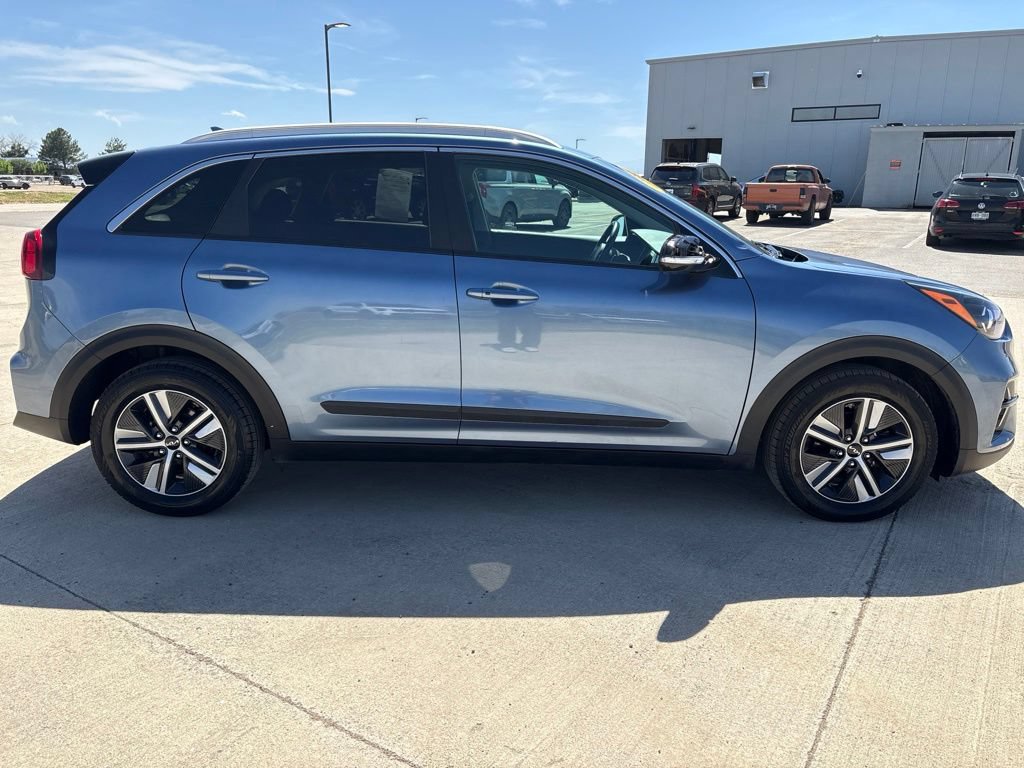 Used 2022 Kia Niro EX Premium FWD image 6
