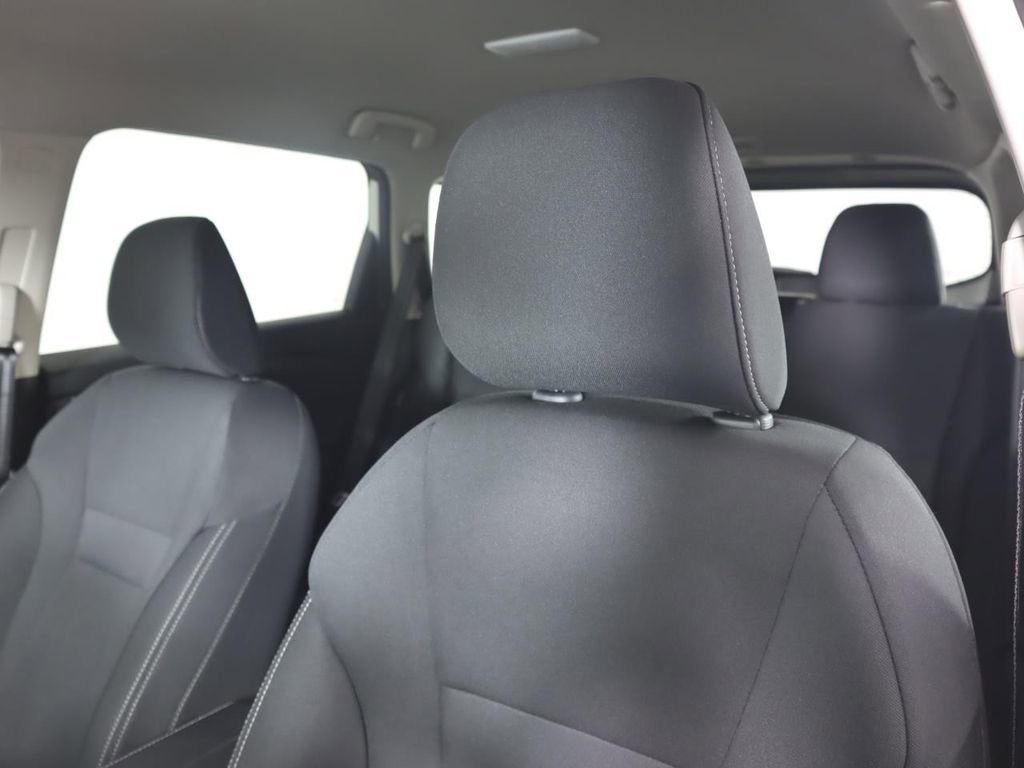 Certified 2025 Nissan Rogue S image 23