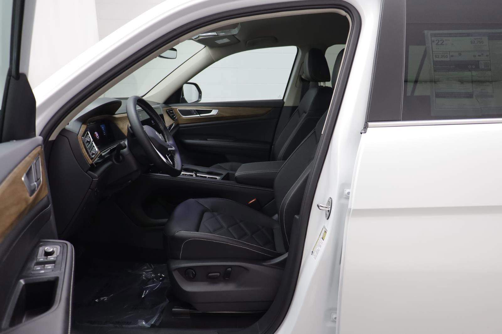 New 2026 Volkswagen Atlas SE image 5