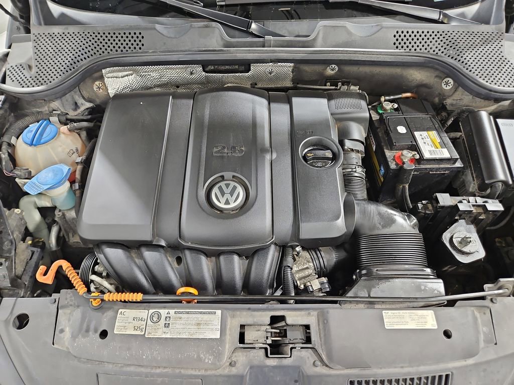 Used 2012 Volkswagen Beetle 2.5 image 19