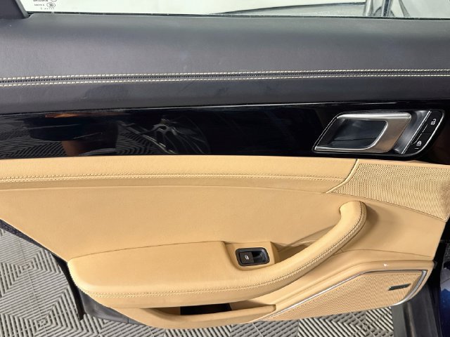 Used 2023 Porsche Panamera 4 Platinum Edition w/ Assistance Package AWD/4WD image 22
