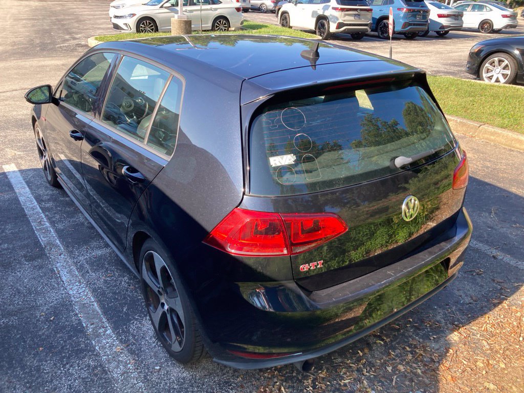 Used 2017 Volkswagen GTI SE FWD image 5