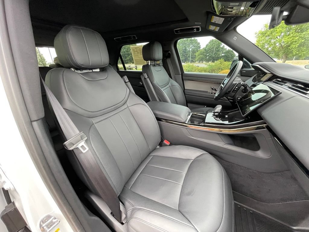 Used 2025 Land Rover Range Rover Sport Dynamic SE AWD/4WD image 30