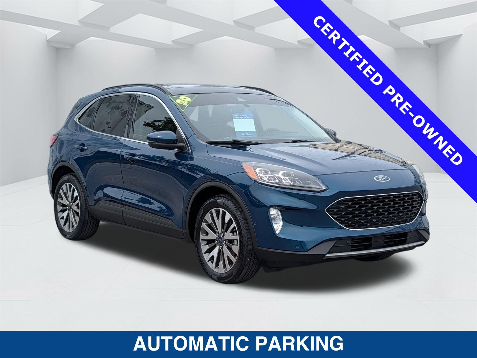 Certified 2020 Ford Escape Titanium AWD/4WD image 2