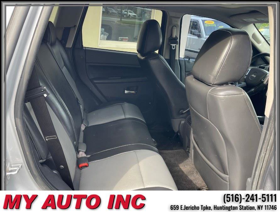 Used 2010 Jeep Grand Cherokee Laredo image 26