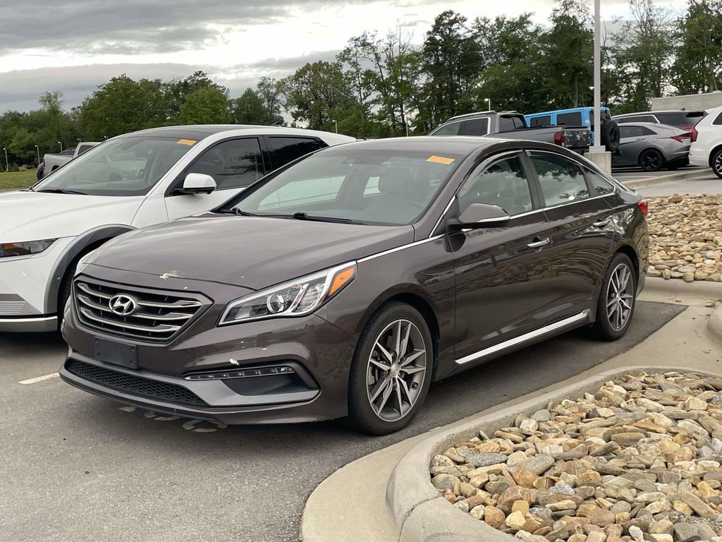 Used 2015 Hyundai Sonata Sport 2.0T FWD image 2