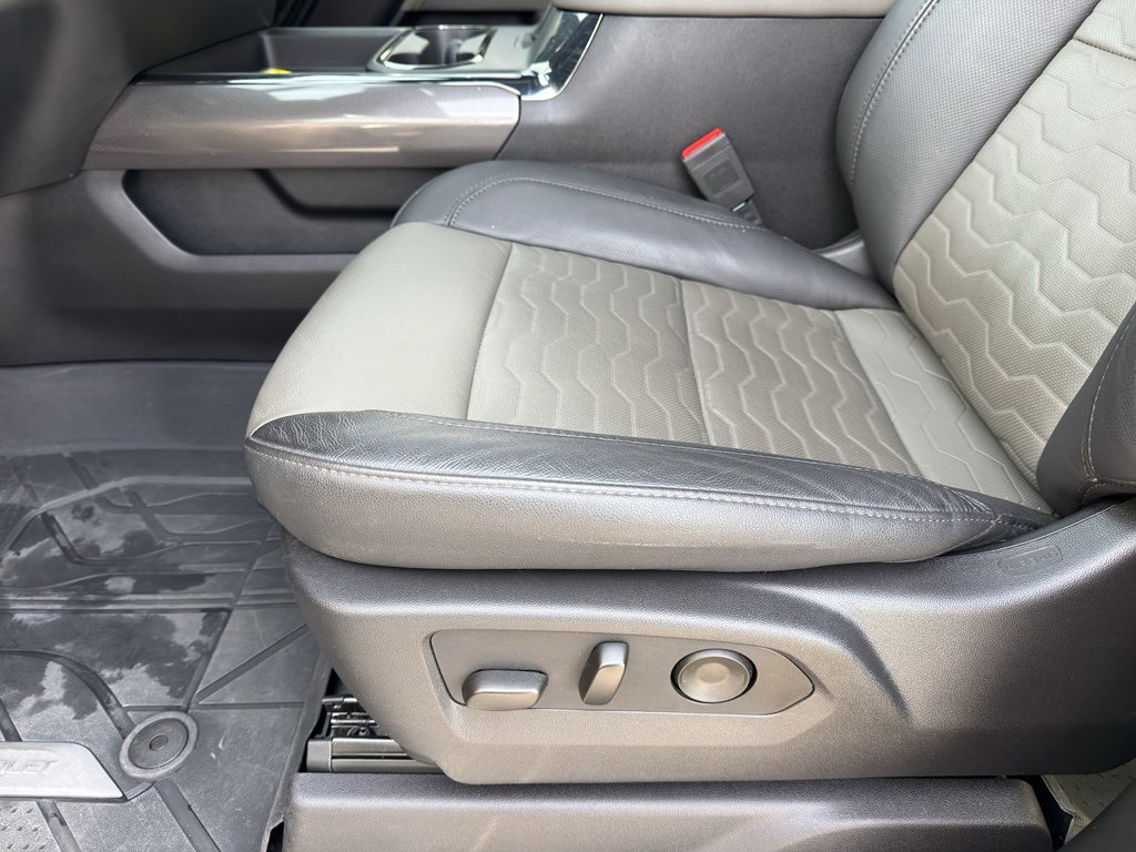 Used 2024 Chevrolet Silverado 2500 ZR2 w/ Technology Package image 15