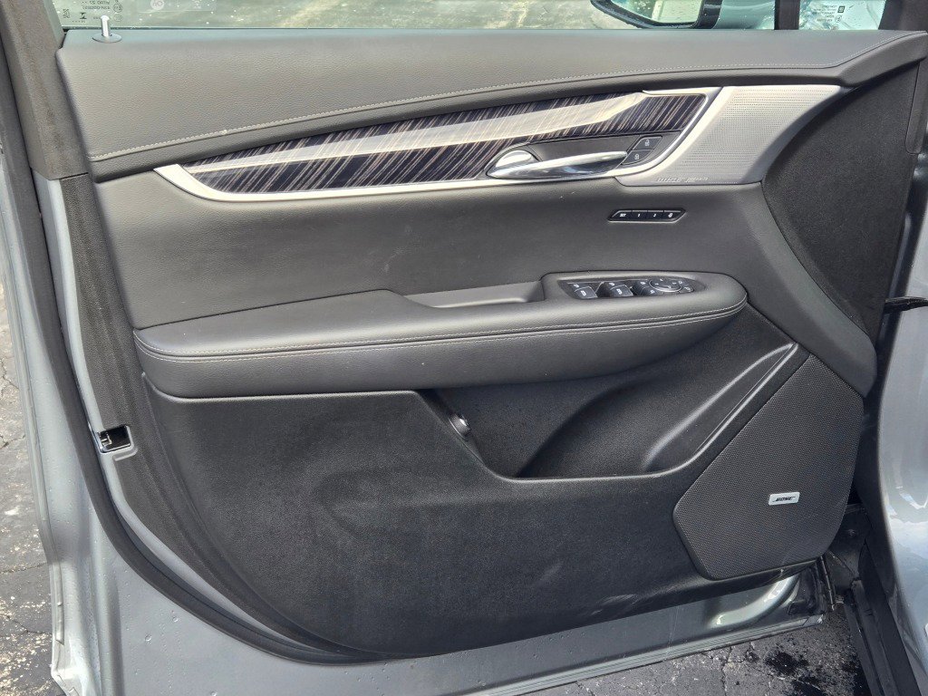 Certified 2025 Cadillac XT6 Premium Luxury FWD image 21