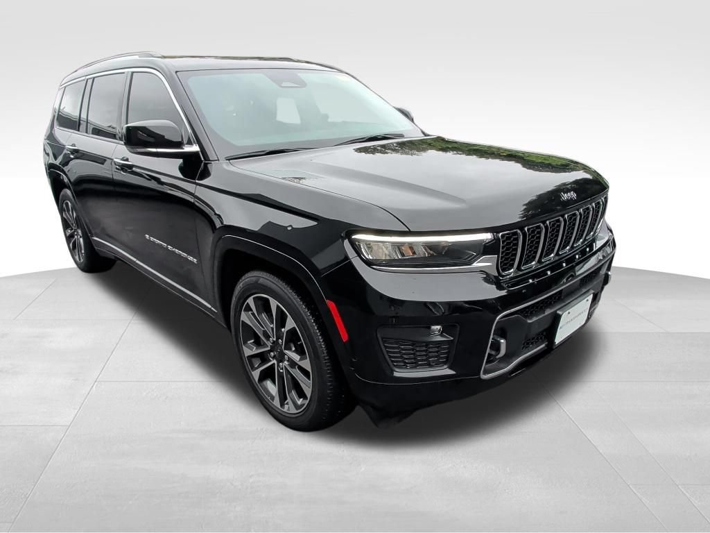 Used 2023 Jeep Grand Cherokee L Overland w/ Luxury Tech Group IV AWD/4WD image 7