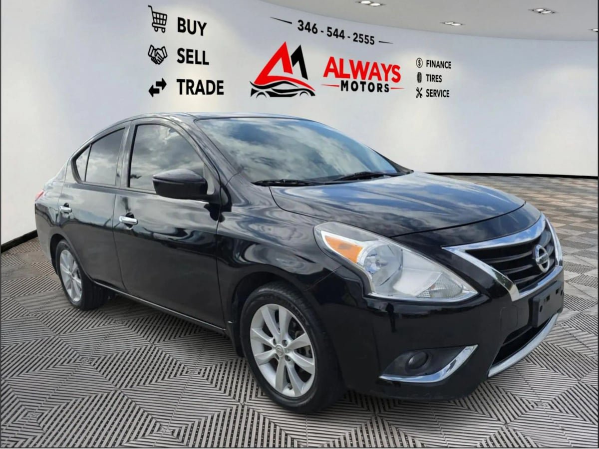Used 2015 Nissan Versa w/ SL Tech Package FWD image 15