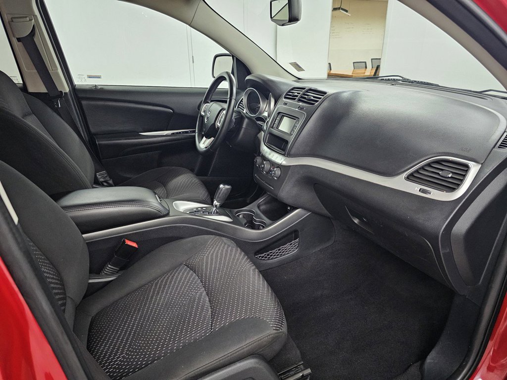 Used 2017 Dodge Journey SXT FWD image 22