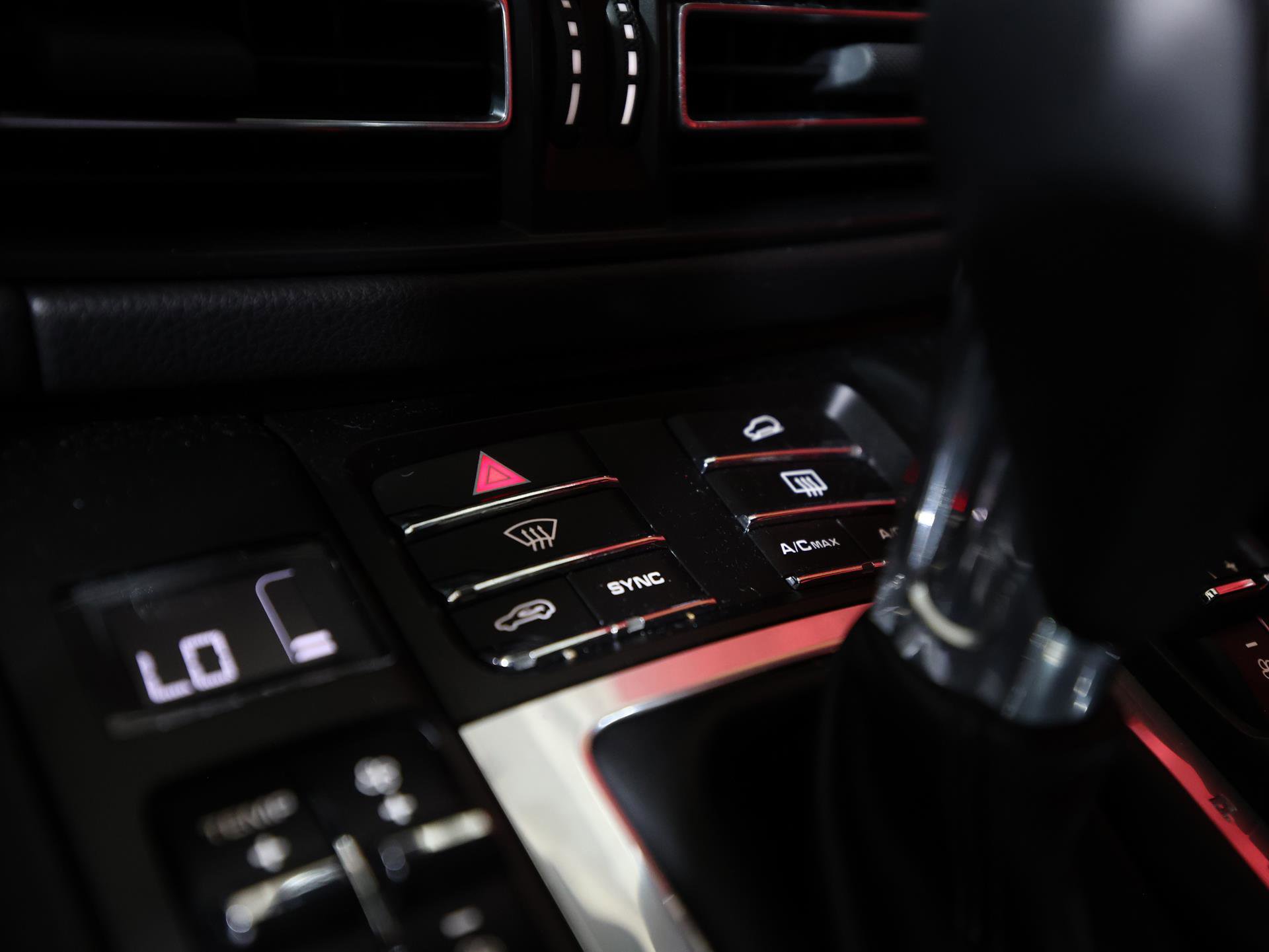 Used 2019 Porsche Macan image 20