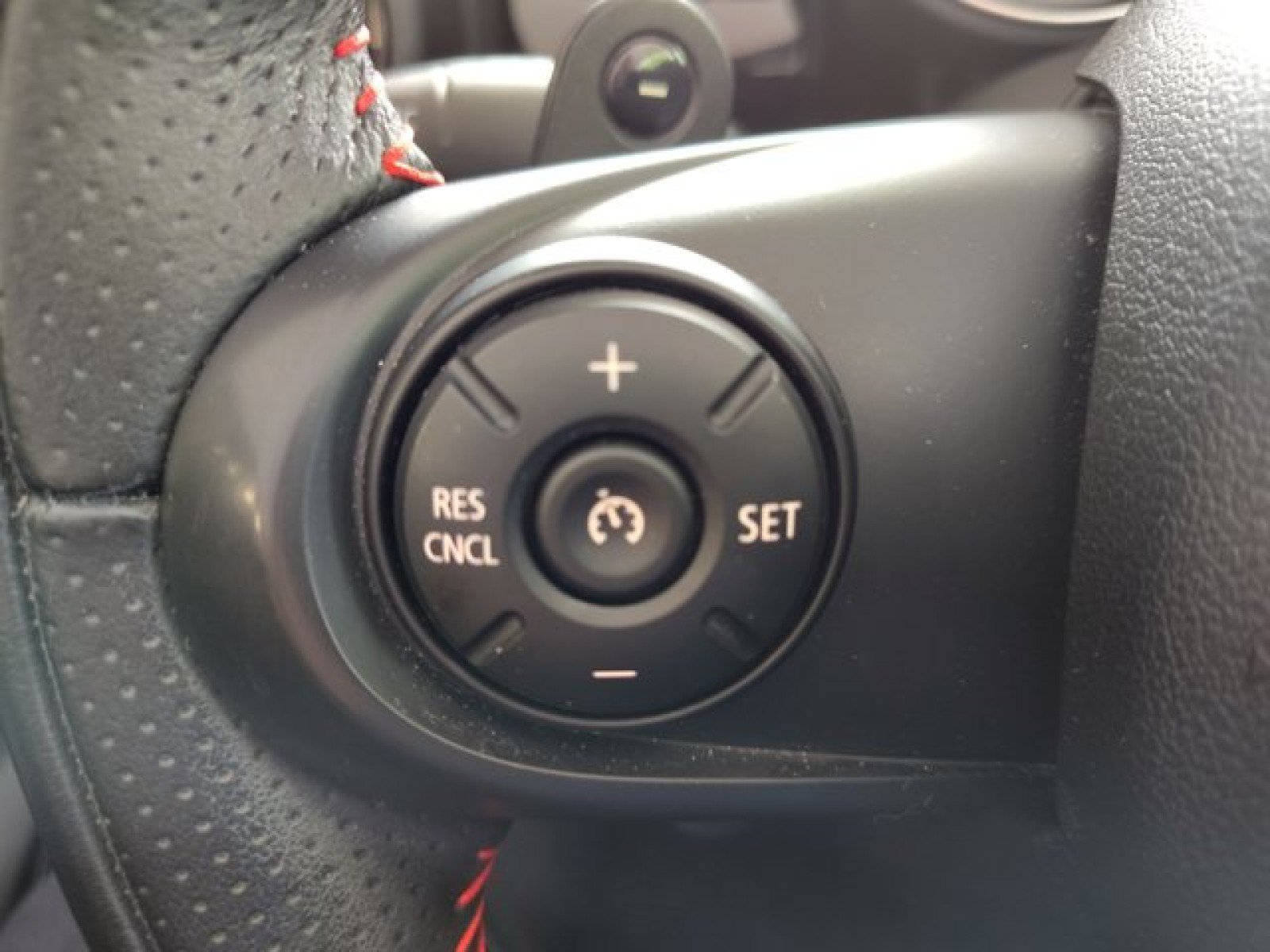 Used 2019 MINI Cooper S w/ Premium Package FWD image 26