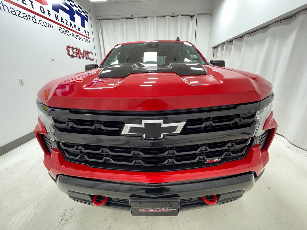 Used 2024 Chevrolet Silverado 1500 LT Trail Boss AWD/4WD image 2