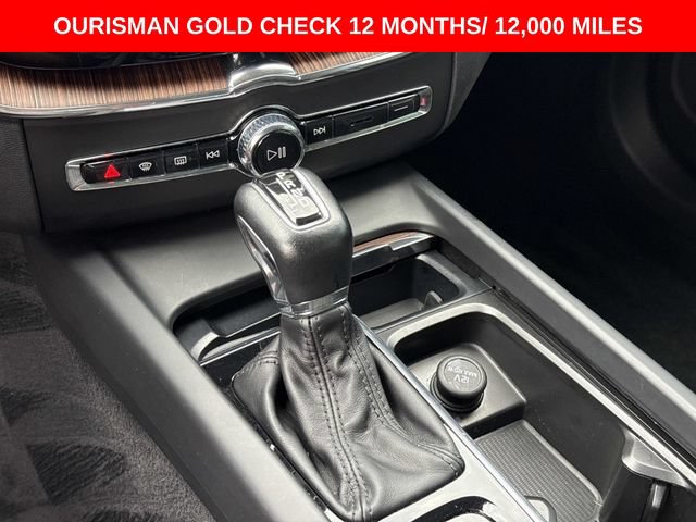 Used 2021 Volvo XC60 T5 Momentum w/ Premium Package FWD image 26