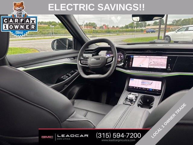 Used 2025 Jeep Wagoneer S Limited AWD/4WD image 16