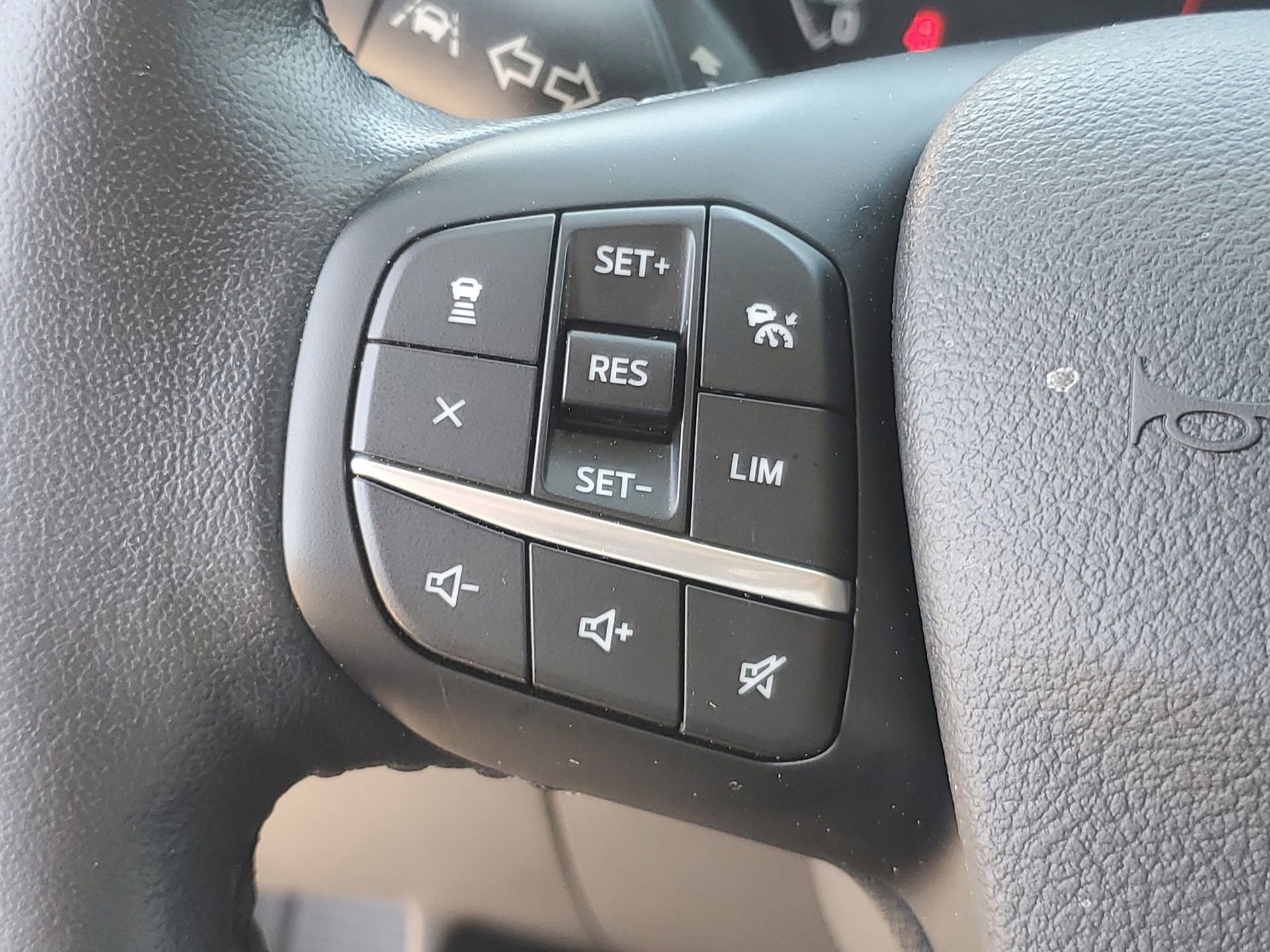 Used 2024 Ford Transit 250 148 Medium Roof RWD image 17