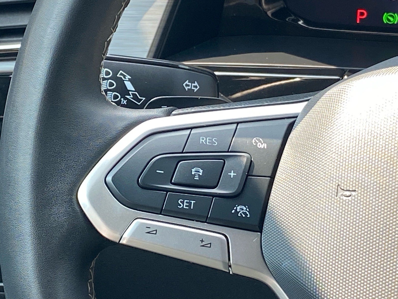 Certified 2024 Volkswagen Atlas Cross Sport SE AWD/4WD image 6