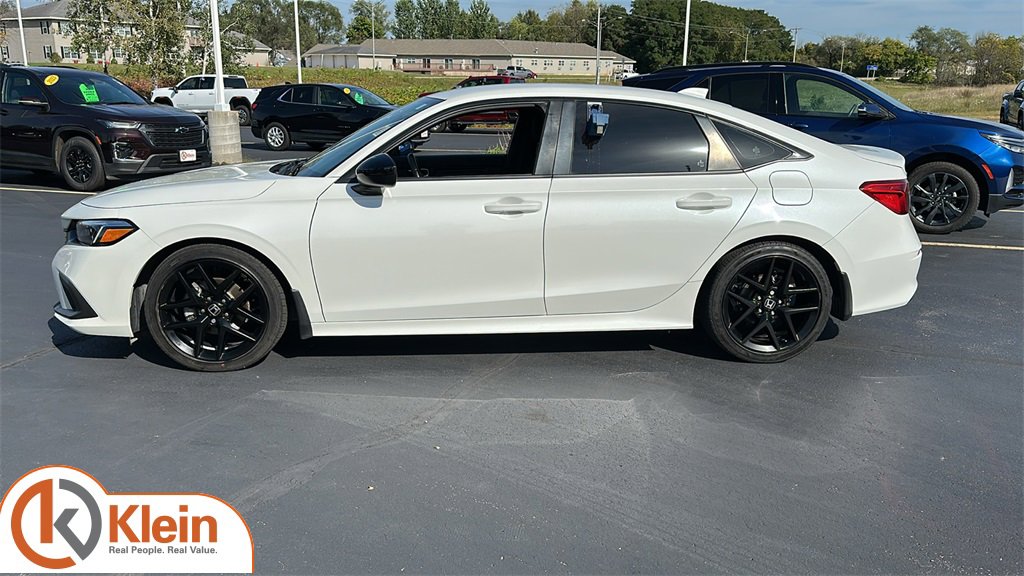 Used 2023 Honda Civic Sport image 4