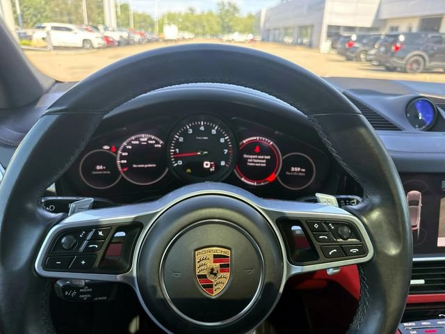 Used 2022 Porsche Cayenne AWD/4WD image 27