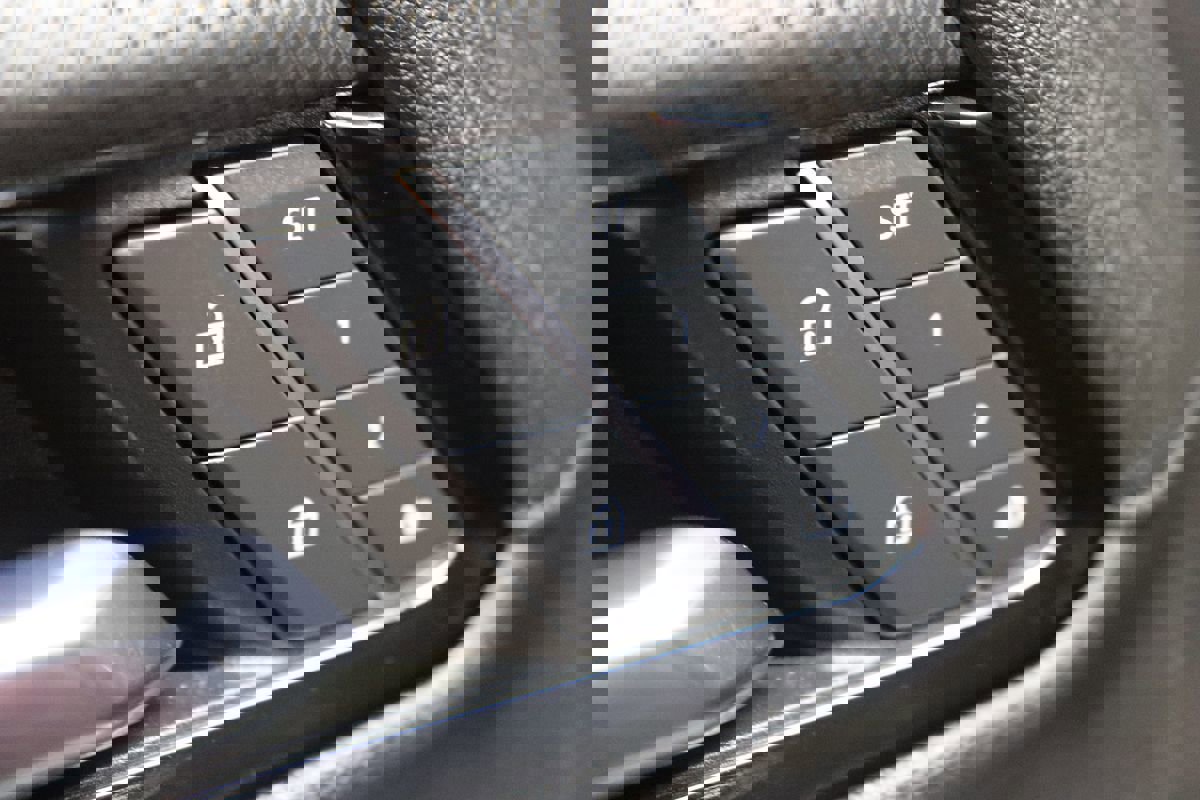Used 2024 GMC Sierra 1500 AT4 image 35