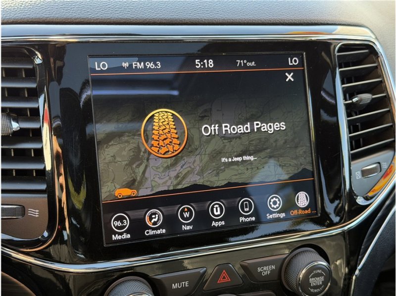 Used 2020 Jeep Grand Cherokee Limited w/ Luxury Group II image 52