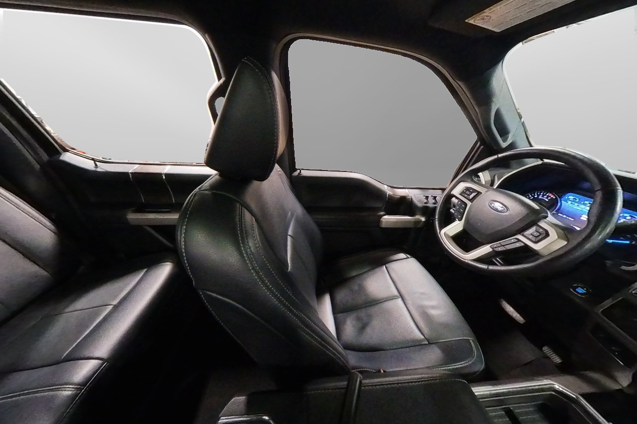 Used 2022 Ford F250 Lariat w/ Black Appearance Package image 48