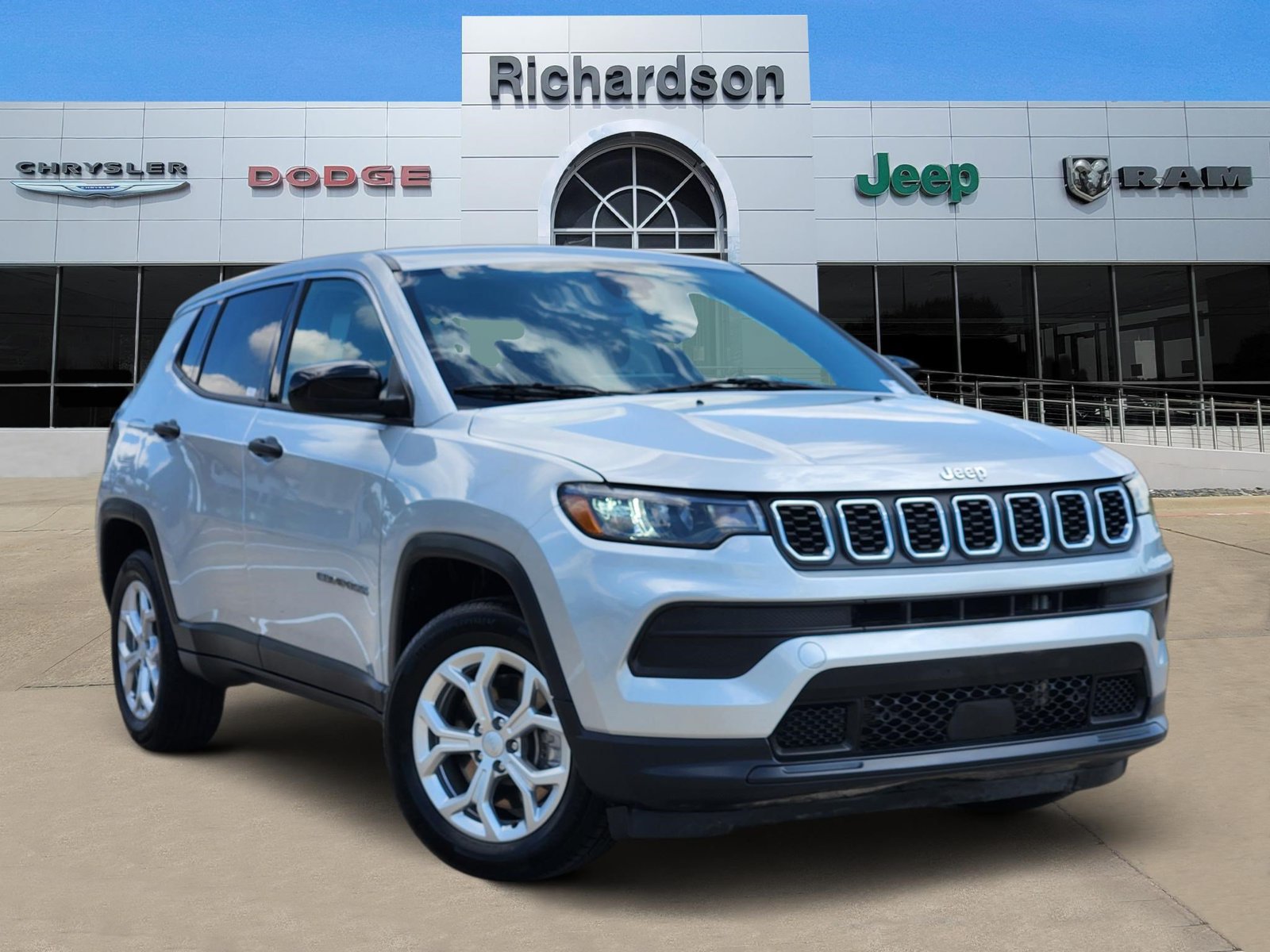 Used 2024 Jeep Compass Sport AWD/4WD image 1