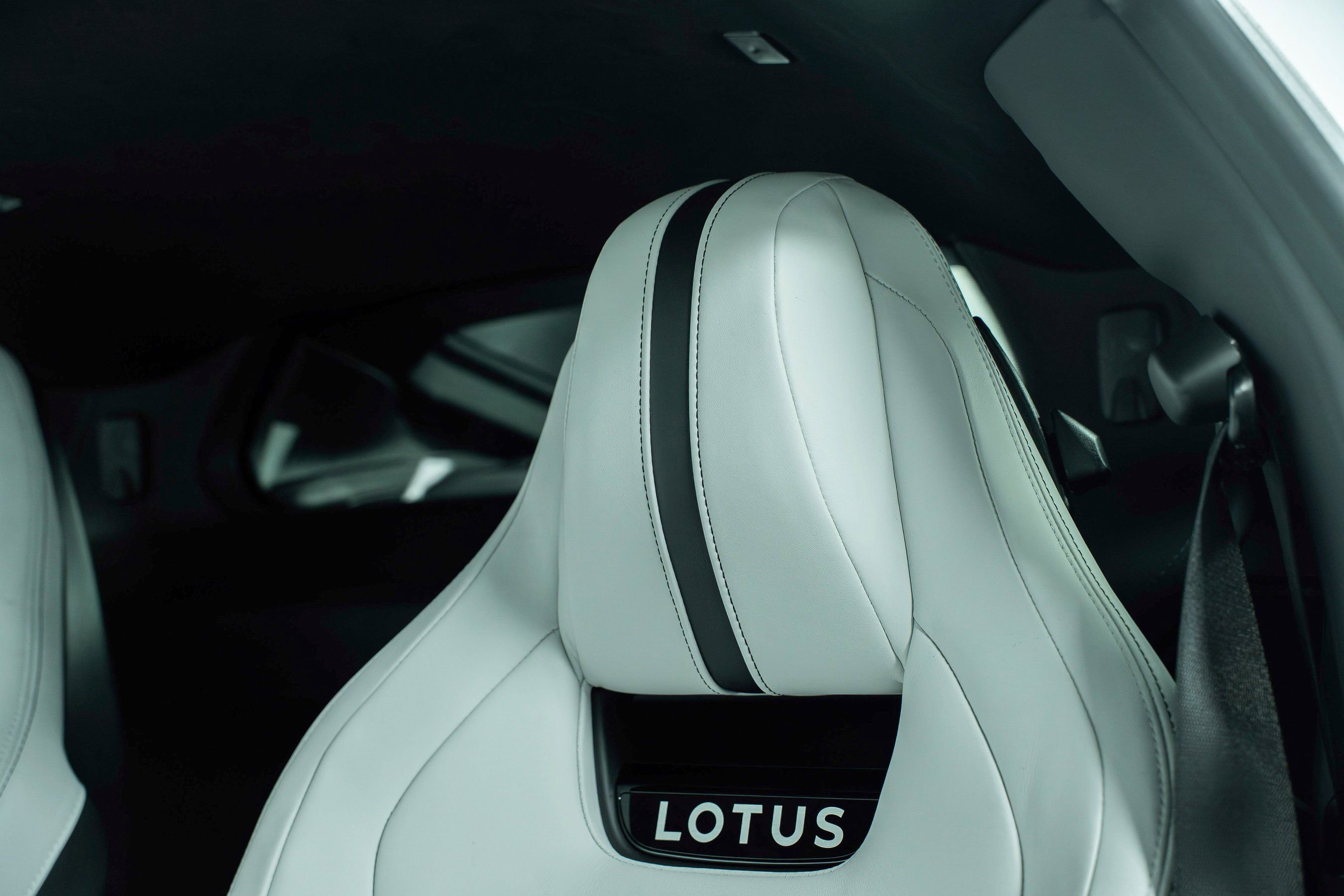 New 2025 Lotus Emira image 22