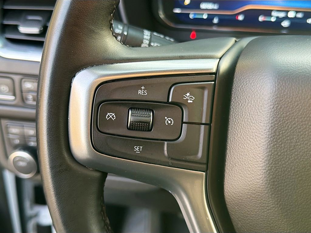 Used 2024 Chevrolet Suburban LT image 38