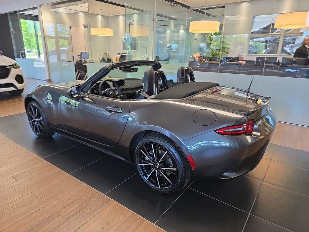 New 2026 MAZDA MX-5 Miata Grand Touring RWD image 4