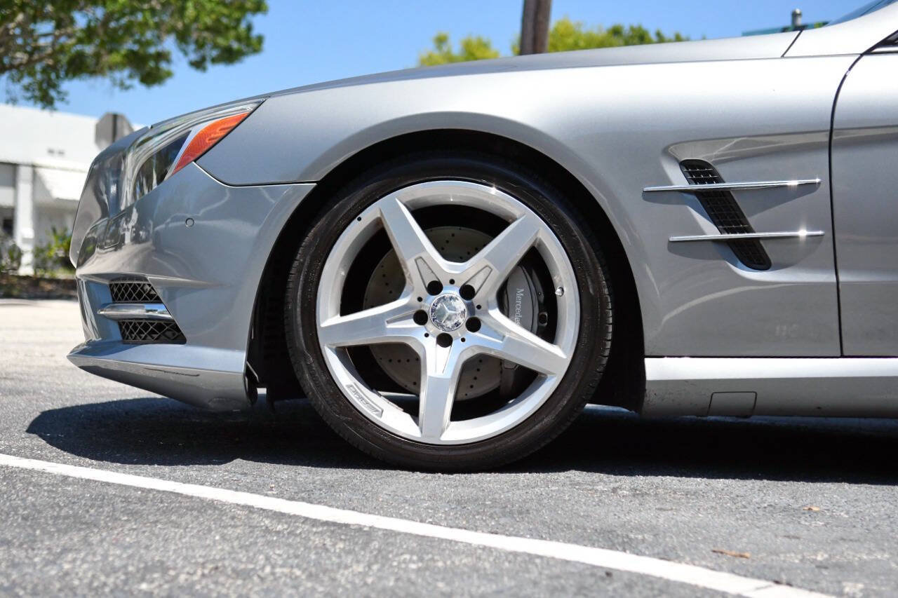 Used 2014 Mercedes-Benz SL 550 image 7
