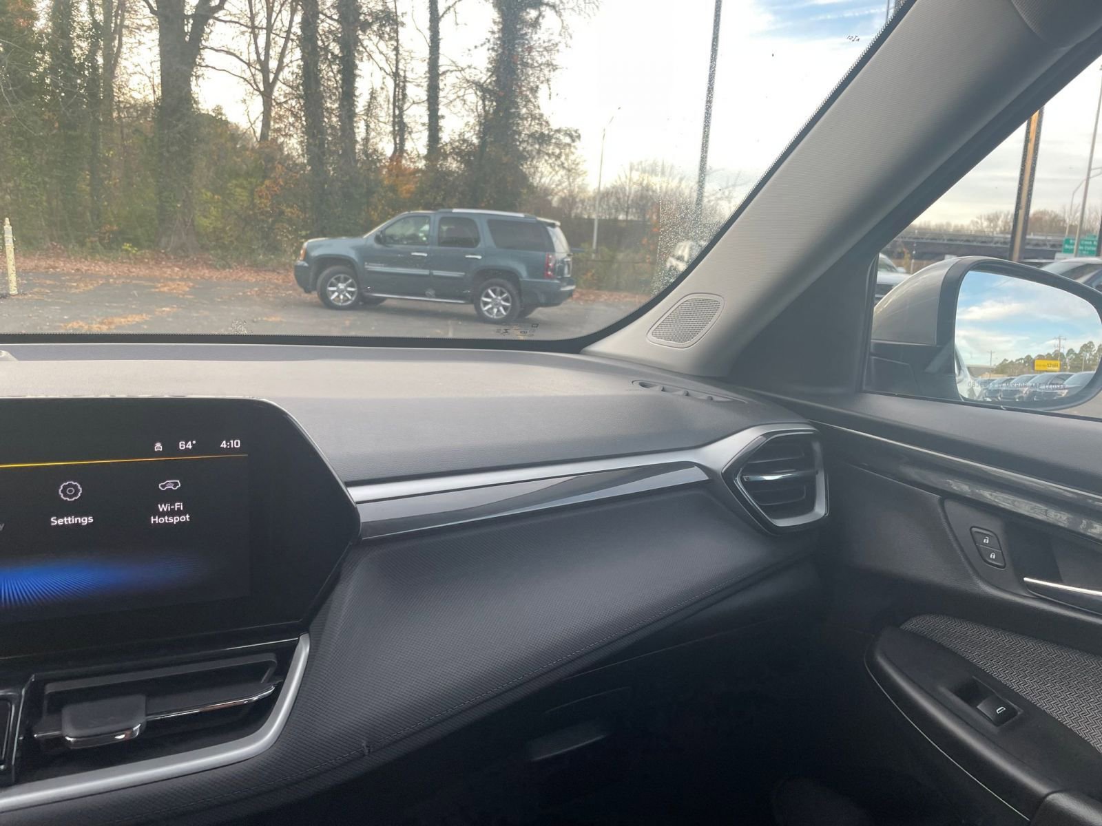 Used 2025 Chevrolet TrailBlazer LT image 31