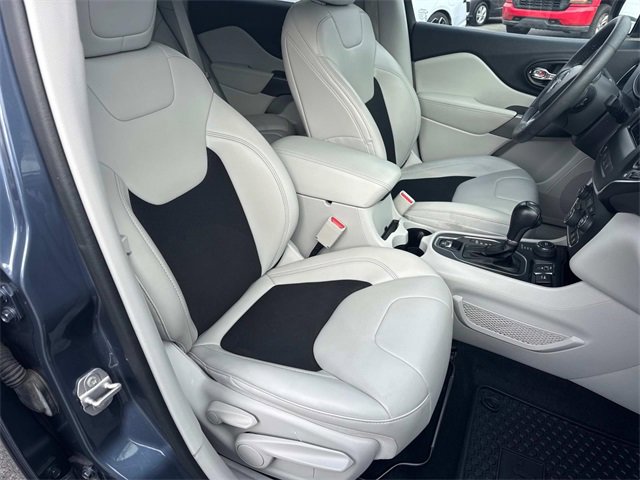 Used 2021 Jeep Cherokee Latitude Plus image 24