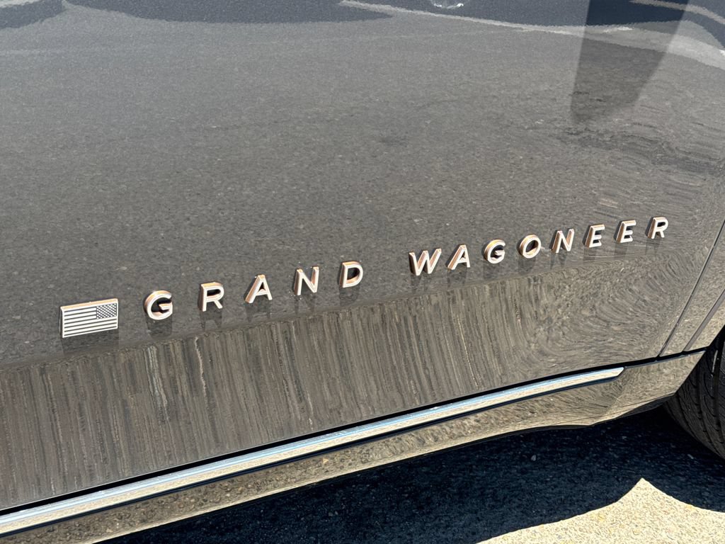 Used 2022 Jeep Grand Wagoneer Series III AWD/4WD image 8