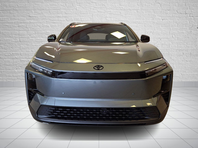 Used 2026 Toyota C-HR AWD/4WD image 2