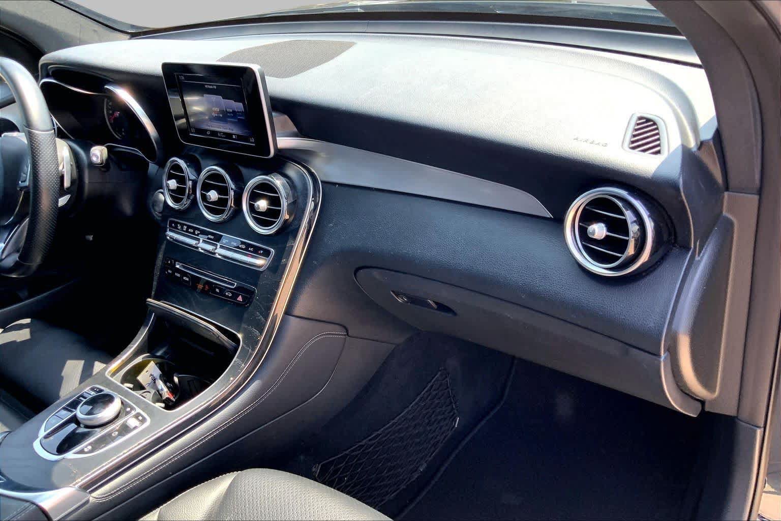 Used 2019 Mercedes-Benz GLC 300 image 18