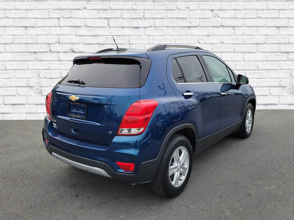 Used 2019 Chevrolet Trax LT w/ Driver Confidence Package image 2