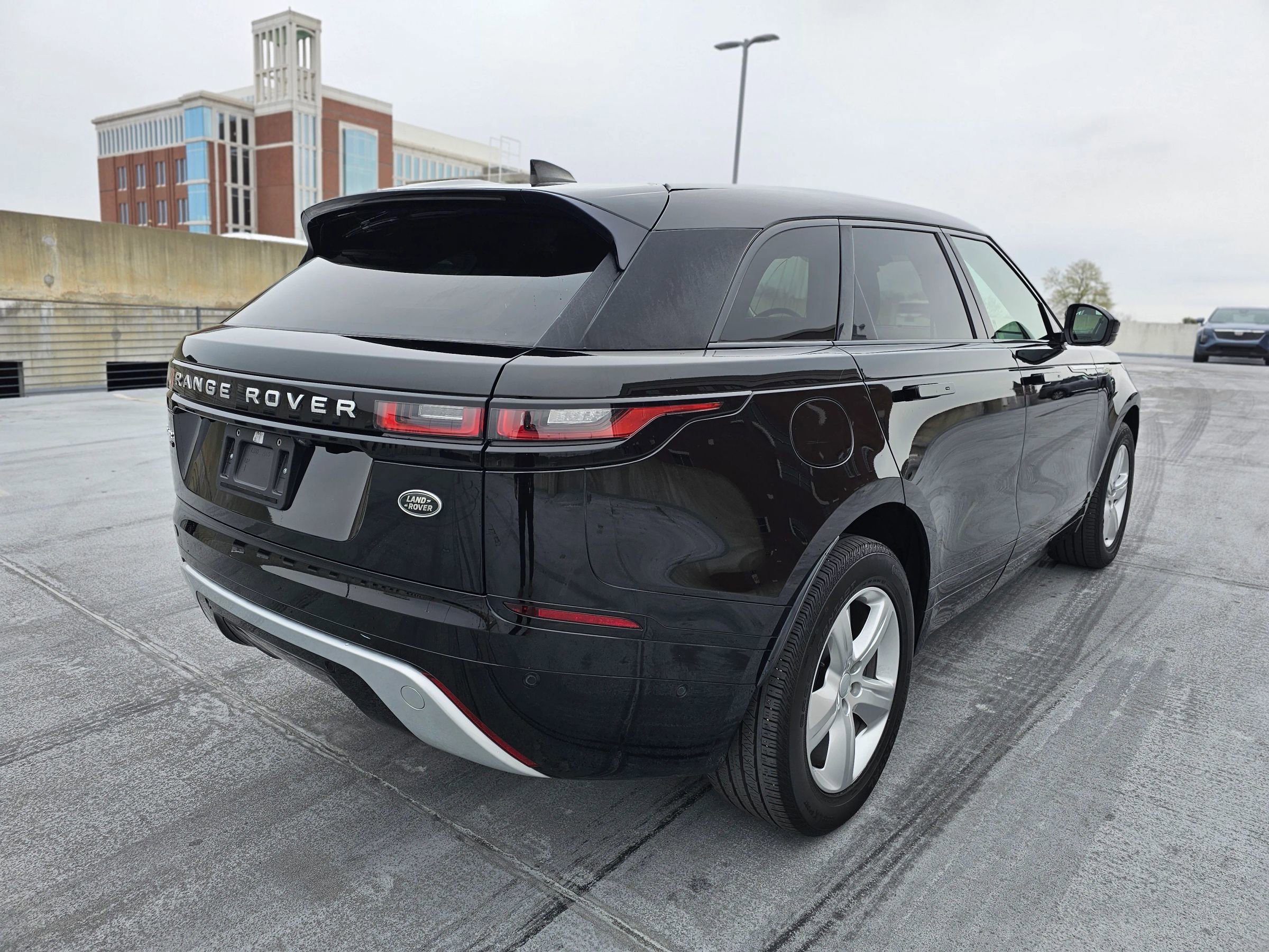 Used 2021 Land Rover Range Rover Velar S image 2
