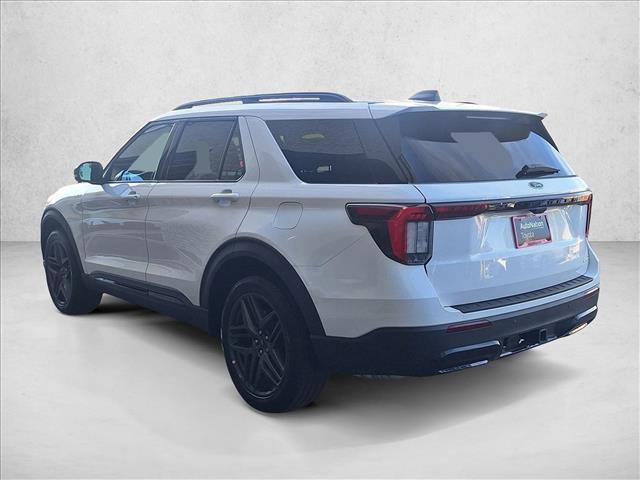 Used 2025 Ford Explorer ST-Line w/ ST-Line Street Pack image 7