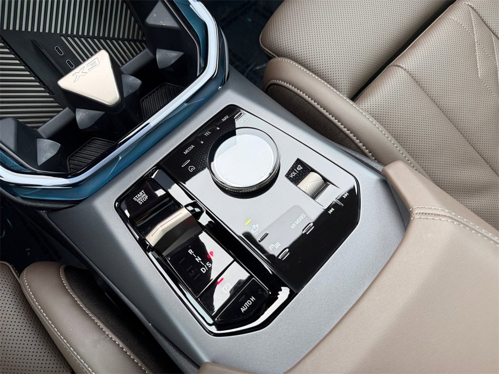 Used 2025 BMW X3 xDrive30i w/ Premium Package image 26