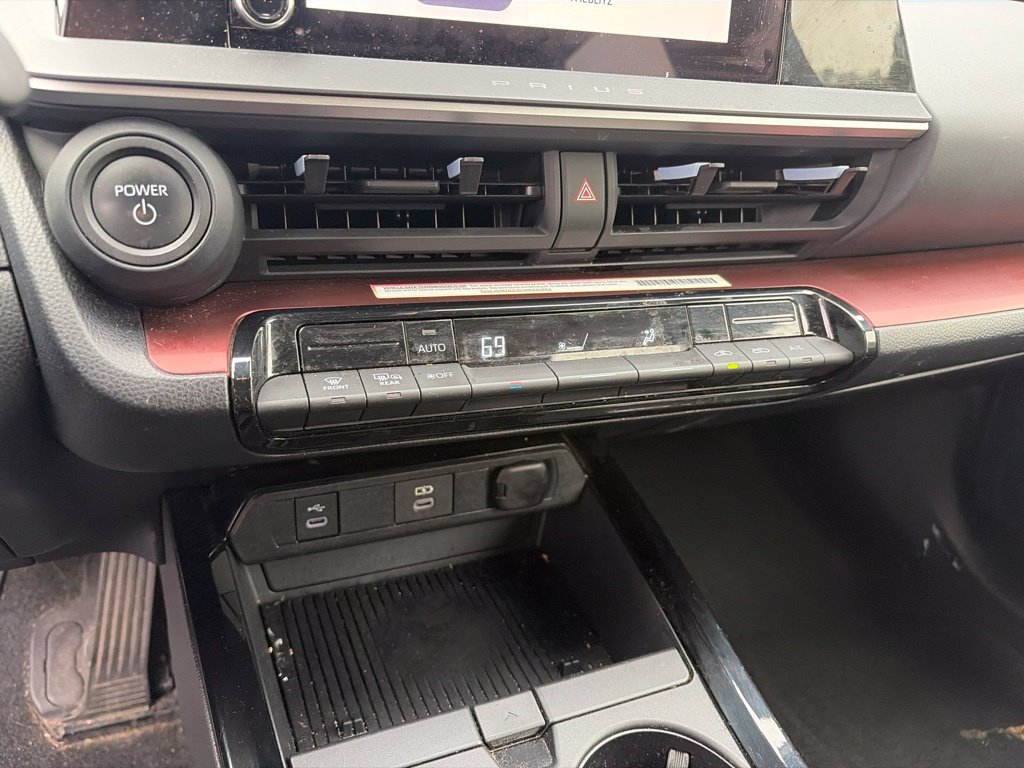 Used 2023 Toyota Prius Prime FWD image 21